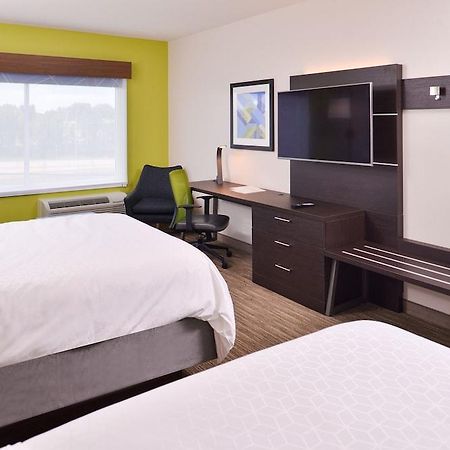 Holiday Inn Express & Suites Mall Of America - Msp Airport Bloomington Exterior photo